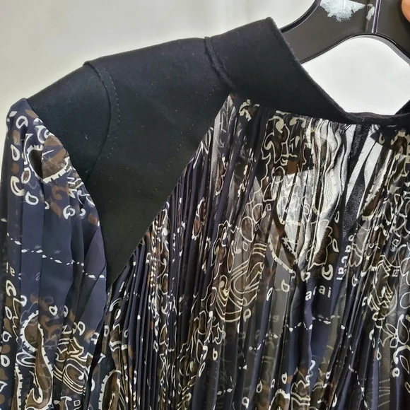 NWT$1015 SACAI Bandana Print Logo Pleated Pullover Top Blouse Sz JP 3 (US Large) - Picture 14 of 15